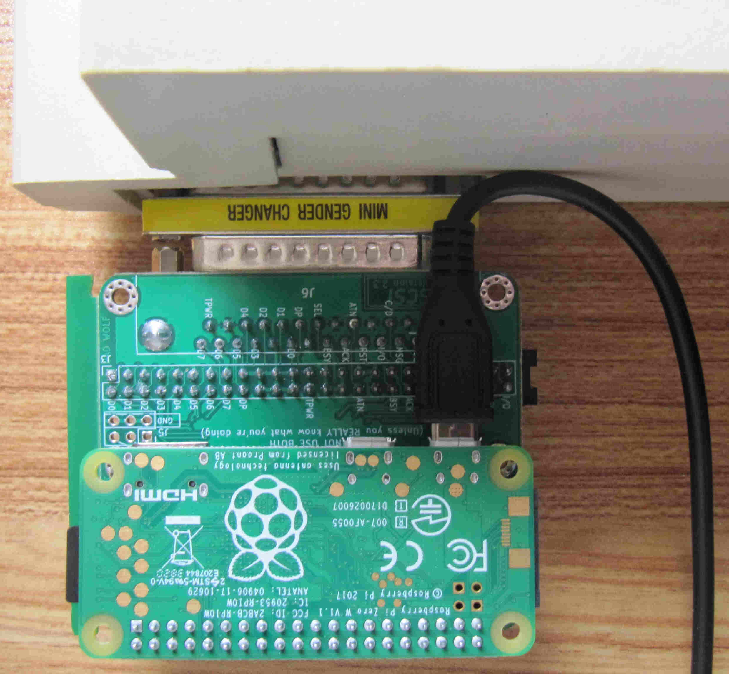 Raspberry Pi Zero WH mit PiSCSI-Board an einem TT
